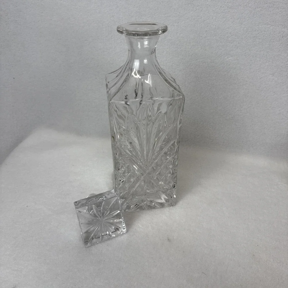 N/A decanter square